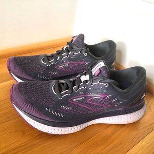 Glycerin 19 - Women's road-running shoes - SIZE 8.5 Medium B